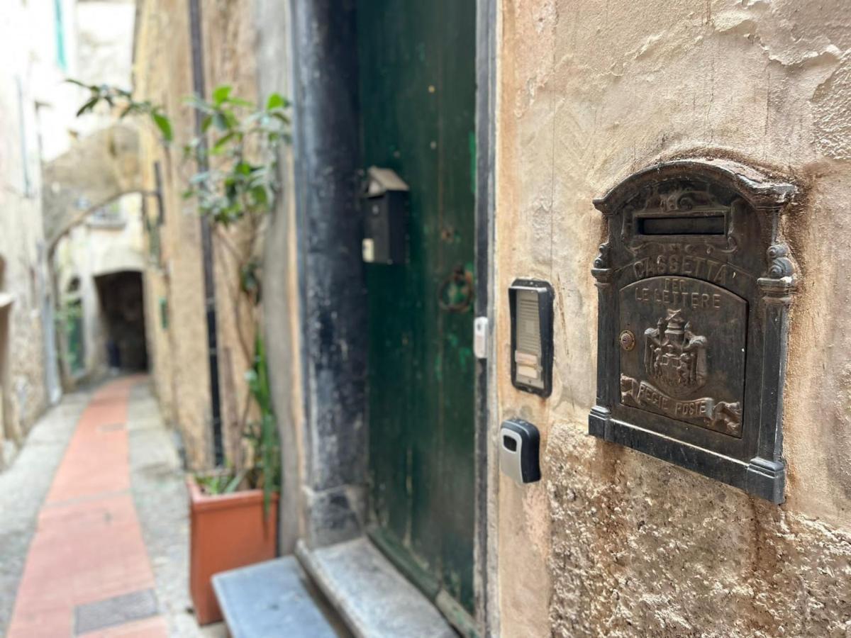 La Finestra Sul Borgo Bed & Breakfast แชร์โว ภายนอก รูปภาพ