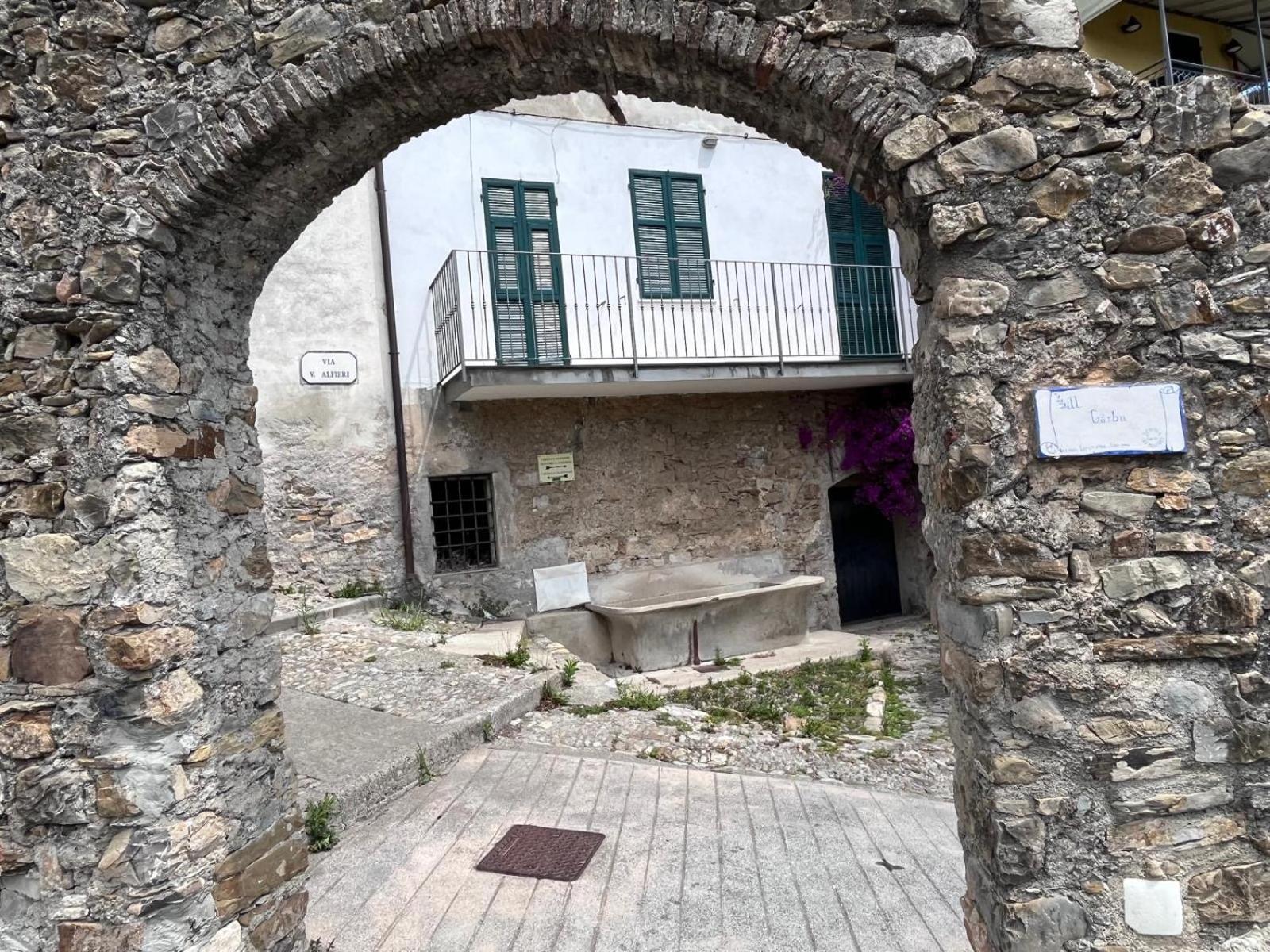 La Finestra Sul Borgo Bed & Breakfast แชร์โว ภายนอก รูปภาพ